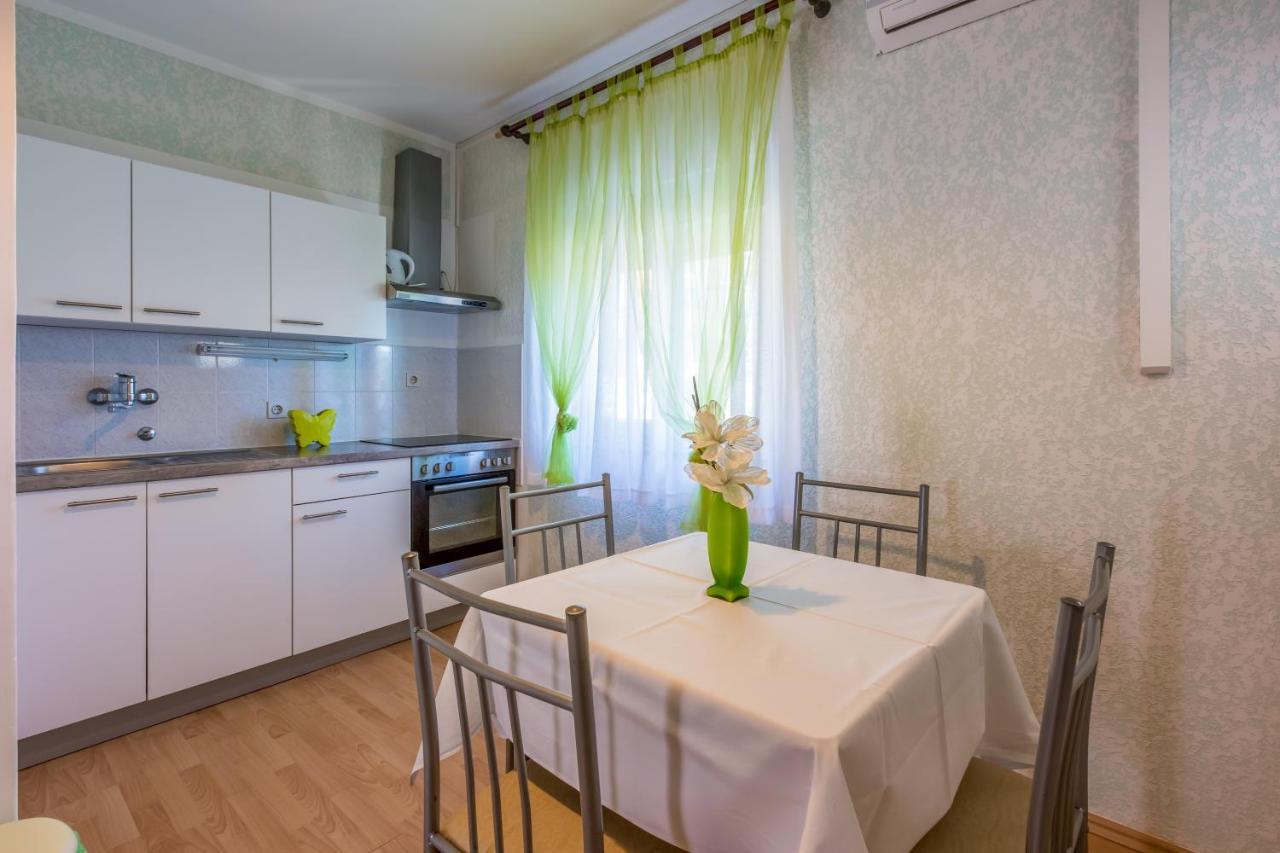 Apartments With A Parking Space Crikvenica - 5478 Exterior photo